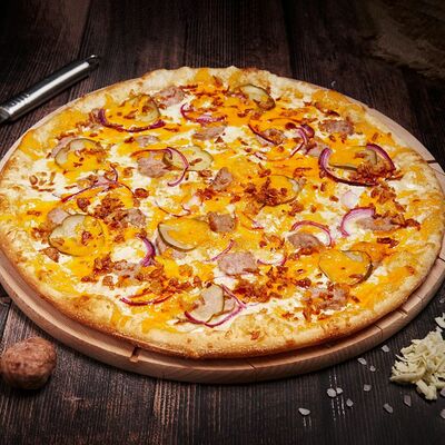 Чизбургер D23 Пицца на тонком тесте в Пицца Хаб по цене 616 ₽