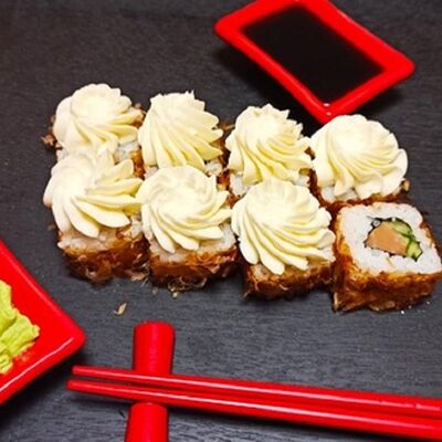 Бонито с копчёным лососем в Суши Max по цене 490