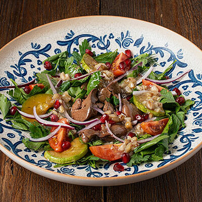 Теплый салат из печени цыпленка в Курагадиван по цене 380