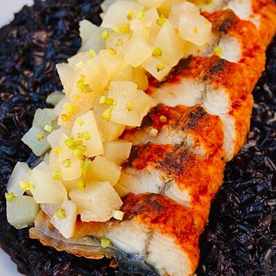 Черное ризотто с угрём, грушей и юдзу в The Odi по цене 36 р.