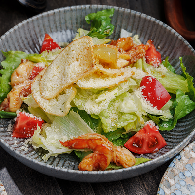 Цезарь с креветками в Съели Сумели по цене 1030 ₽