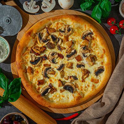 Пицца грибная в Поляна по цене 830 ₽