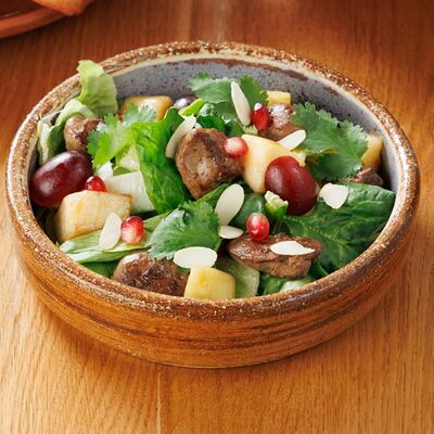 Салат с печенью цыпленка, грушей и ткемали в Люля любя по цене 519 ₽