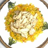 Жареный рис с курицейв Pho +84