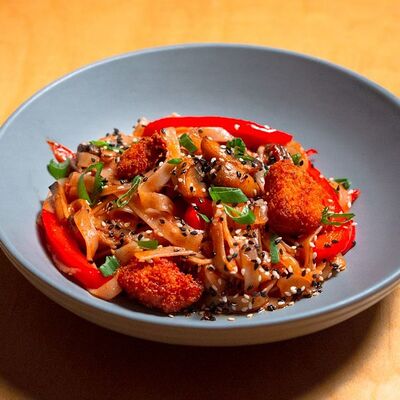 Wok с курицей в Co.mein по цене 560 ₽