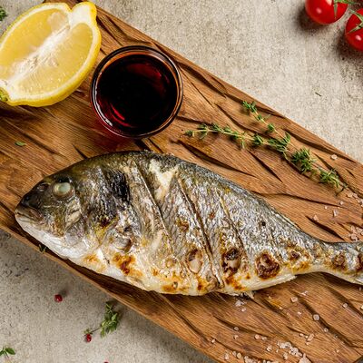 Дорадо на мангале в Halal Grill по цене 1590 ₽