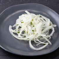 Лук маринованный в Изба