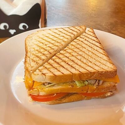 Сандвич с индейкой в Суп с котом по цене 520 ₽