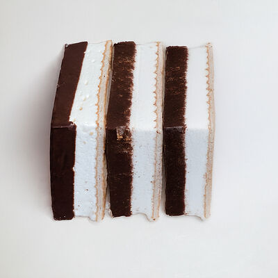 Вафля с птичьим молоком в ассортименте в Jeffreys coffee shop по цене 199 ₽