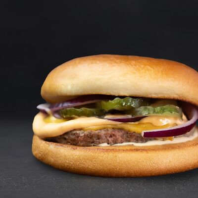 Чизбургер оригинал в Gellert_bar по цене 420 ₽