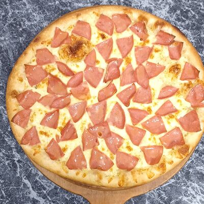 Пицца Ветчина сыр в Кафе-столовая 24 по цене 679 ₽