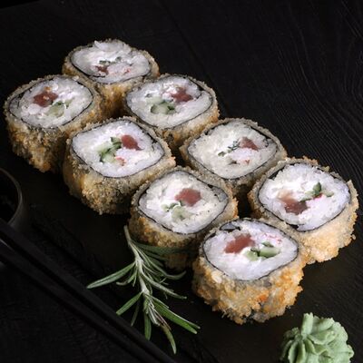 Ролл Тунец темпура в SUSHIBOX по цене 399 ₽
