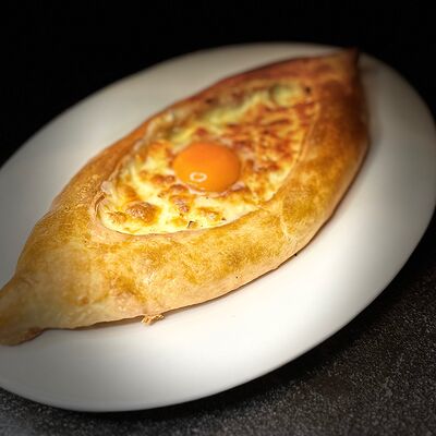 Хачапури по-аджарски в Шампур по цене 690 ₽