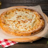 Хачапури по-мегрельски в LAV Pizza