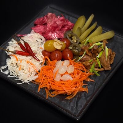 Соленья из бочки в Перец по цене 700 ₽