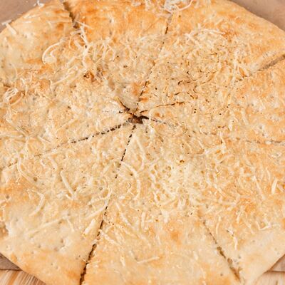 Лепешка Фокачча с сыром в РАХАТ по цене 280 ₽