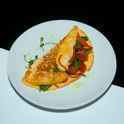 Омлет с моцареллой, помидорами и перцами в Libido по цене 650 ₽