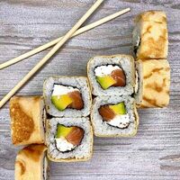 Ролл Сливочный лосось в Umami