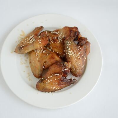 Куриные крылья в медовом соусе в Самовар на Минусинской по цене 175 ₽