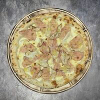Курица, ветчина с ананасом в Пицца тот