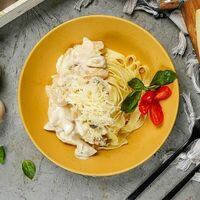 Фарфале с курицей и брокколи в Море Лосося