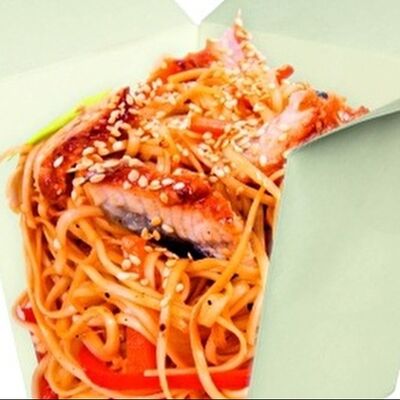 Лапша Вок с Лососем в Пицца на 5 просеке 131 по цене 895 ₽