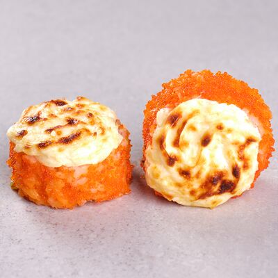 Запеченный ролл с лососем и манго в Токио по цене 36 р.