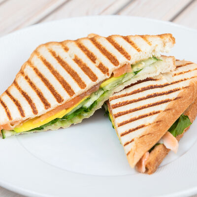 Сендвич с лососем в Бар Соль по цене 420 ₽