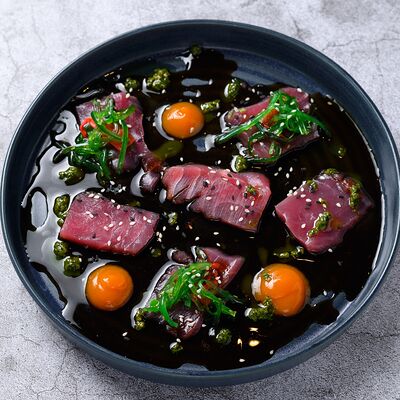 Сашими из филе розового тунца в Si M patio по цене 670 ₽