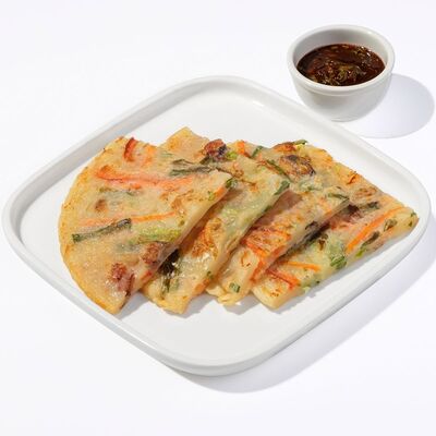 Блины Хемуль паджон с морепродуктами в Kimbox - Корейская кухня по цене 760 ₽