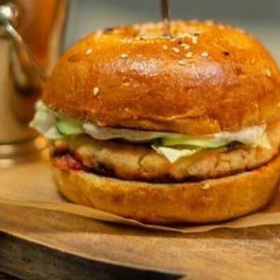 Крафт бургер в Гастропаб 40 по цене 650 ₽