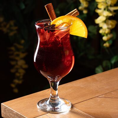 Красная Сангрия с фруктами в АЛЯ РУСЪ по цене 280 ₽