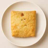 Инь-янь с двумя сосисками в Пекарня Чайка