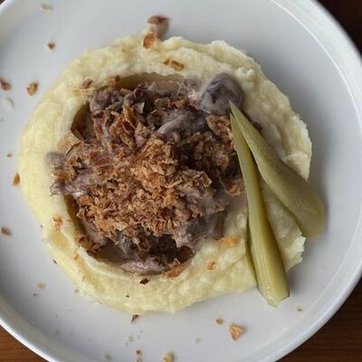 Бефстрогановв JOY FOOD & WINE по цене 938 ₽