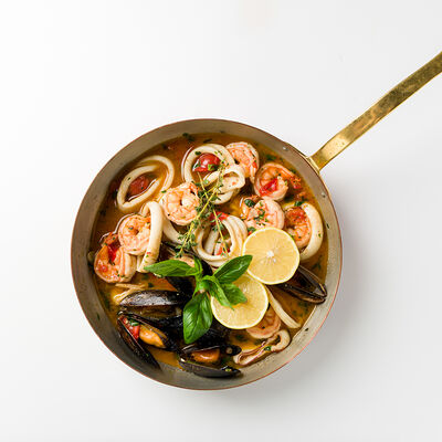 Соте с морепродуктами в Шале Берёзка по цене 2800 ₽