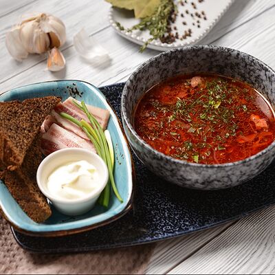 Борщ с говядиной и пампушками в Станция сады по цене 529 ₽