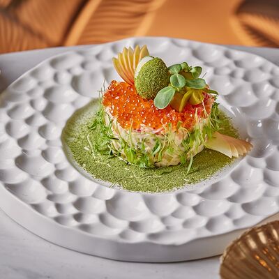 Оливье с крабом и красной икрой в Море на Патриках по цене 1100