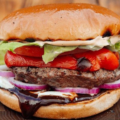 Бургер Блэк Пеппер в BBQ Red Barrel по цене 690 ₽