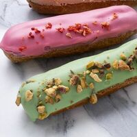 Эклер в ассортименте в Coffee Way