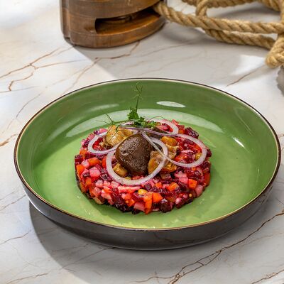 Винегрет с лесными грибамив Семь футов по цене 480 ₽