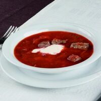 Классический борщ с говядиной в Хинкали плюс