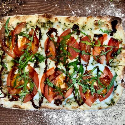 Капрезе в Пиццбург & Roll по цене 1210 ₽