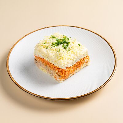 Салат Мимоза с красной рыбой в Север-Метрополь по цене 425 ₽