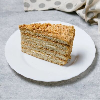 Торт Медовый в Кафе Микс по цене 205 ₽