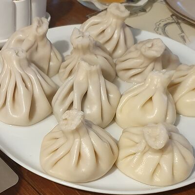 Хинкали с картофелем и копченым сыром в СаЛобио по цене 130 ₽