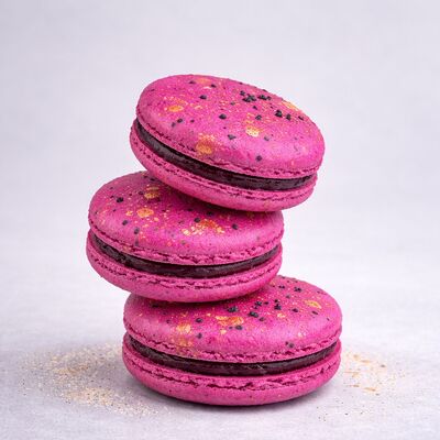 Макарон Вишня в Lo-Fi Coffee по цене 135 ₽