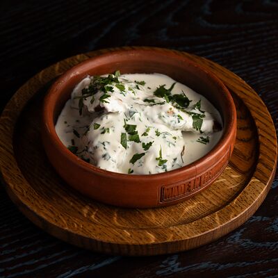 Цыпленок Чкмерули на кеци в Made in Georgia по цене 1390 ₽