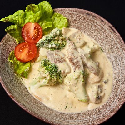 Теплый салат с языком в Ricco Celentano по цене 745 ₽