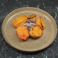 Картофель на мангалев Сыр Мясо Дрова