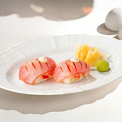 Суши с тунцом и трюфельным кремом в Cristal по цене 1100 ₽